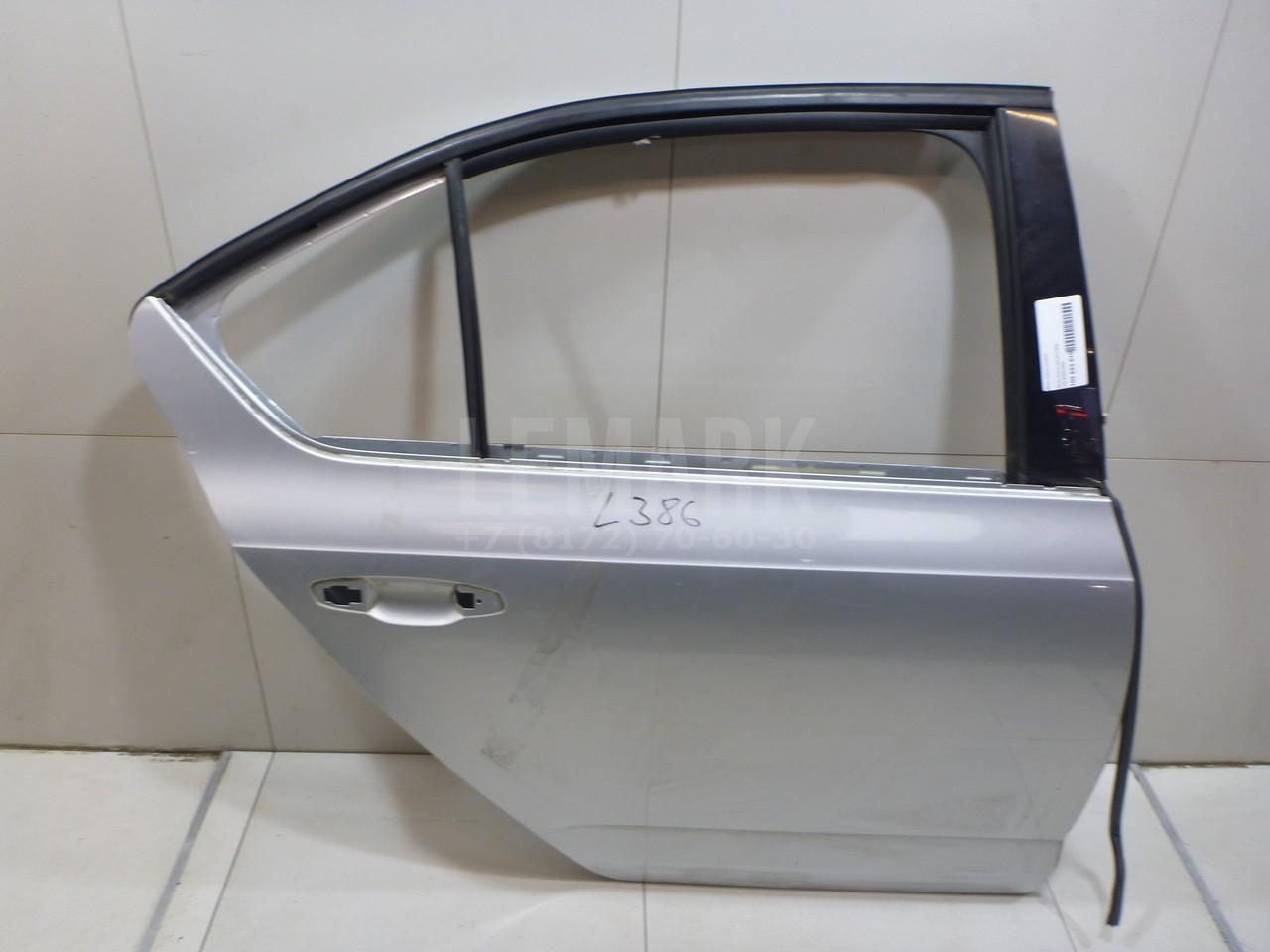 Дверь задняя правая 5E5833056B VAG