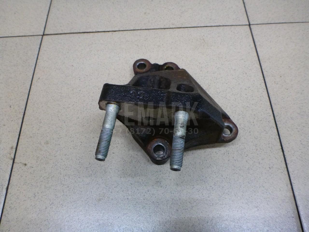 Кронштейн двигателя правый 216702B100 Hyundai-Kia