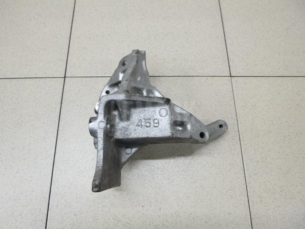 Кронштейн вспомогательных механизмов 8710135010 Toyota
