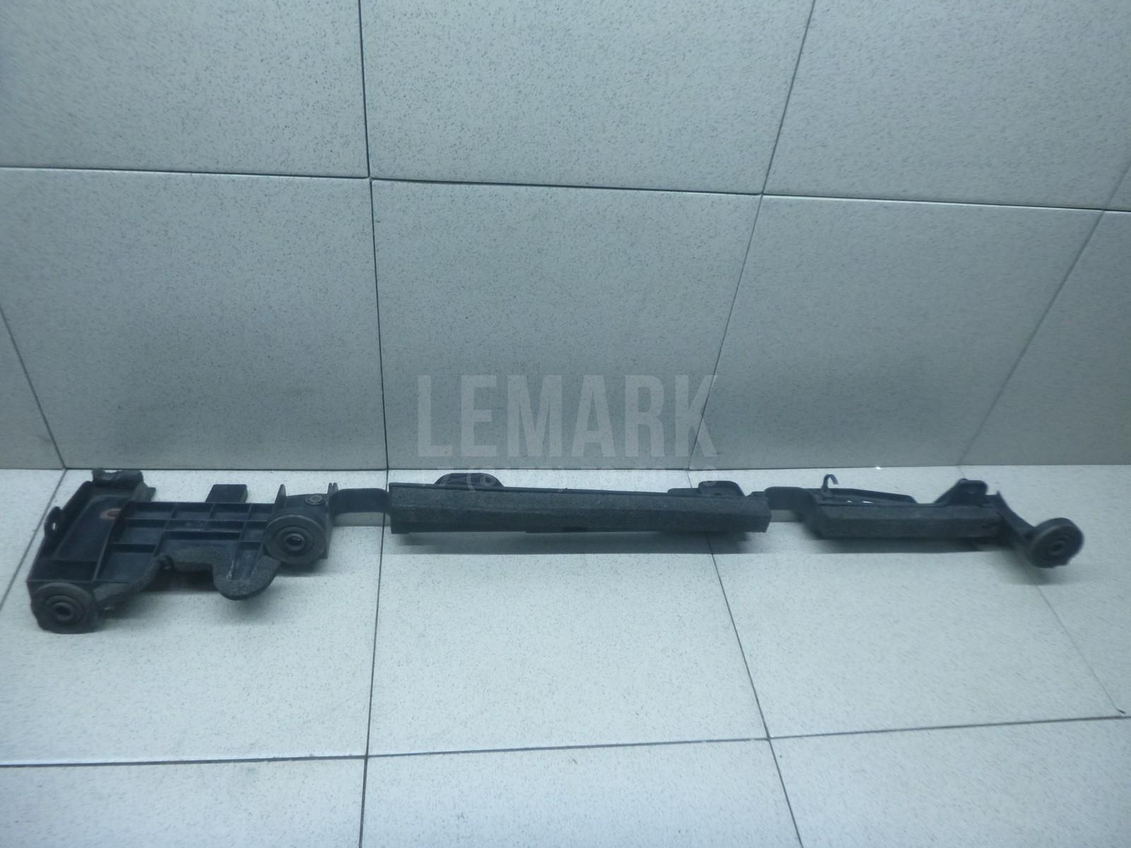 Кронштейн радиатора 215424EA0A Nissan