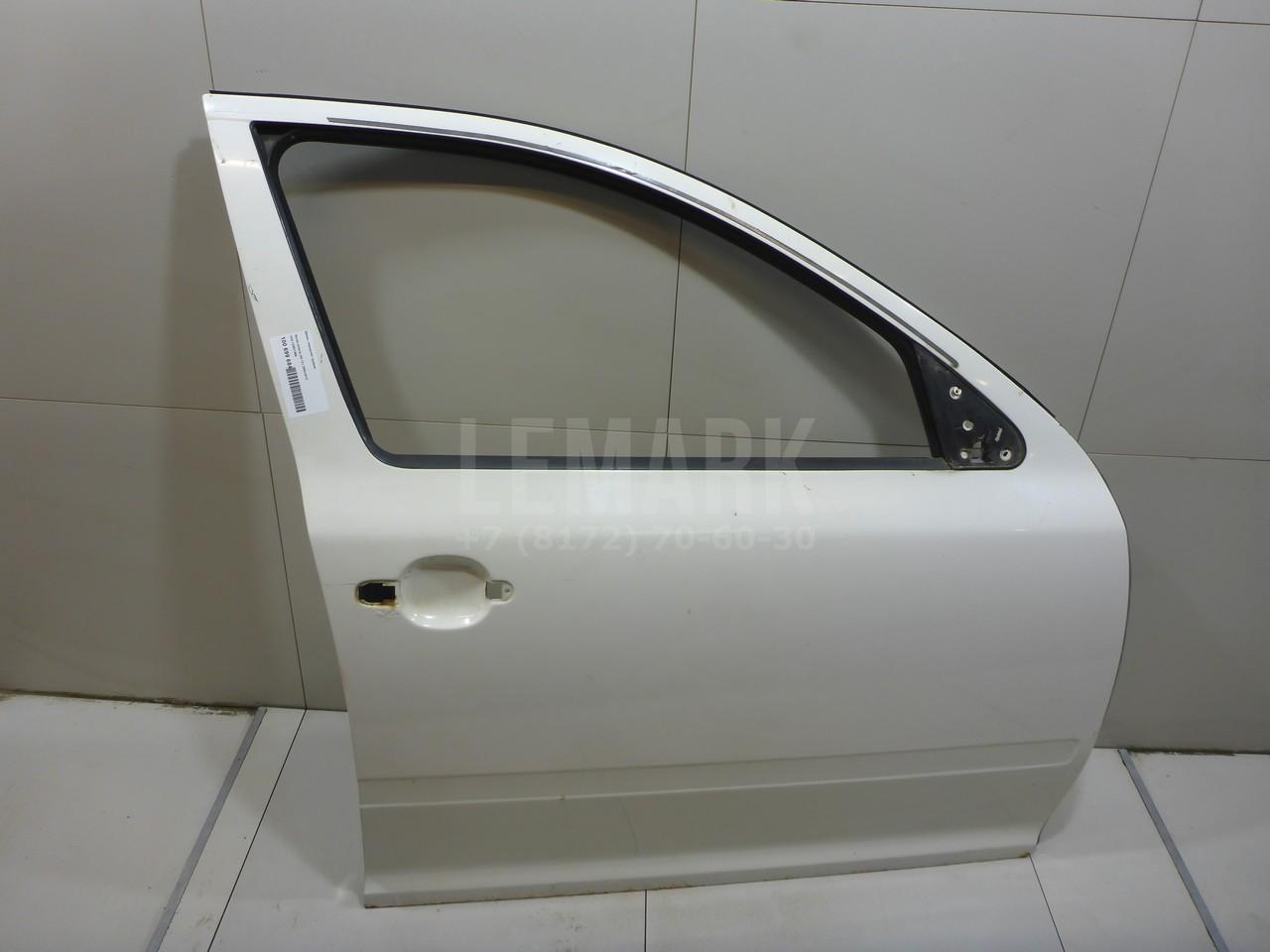 Дверь передняя правая 1Z0831056 VAG