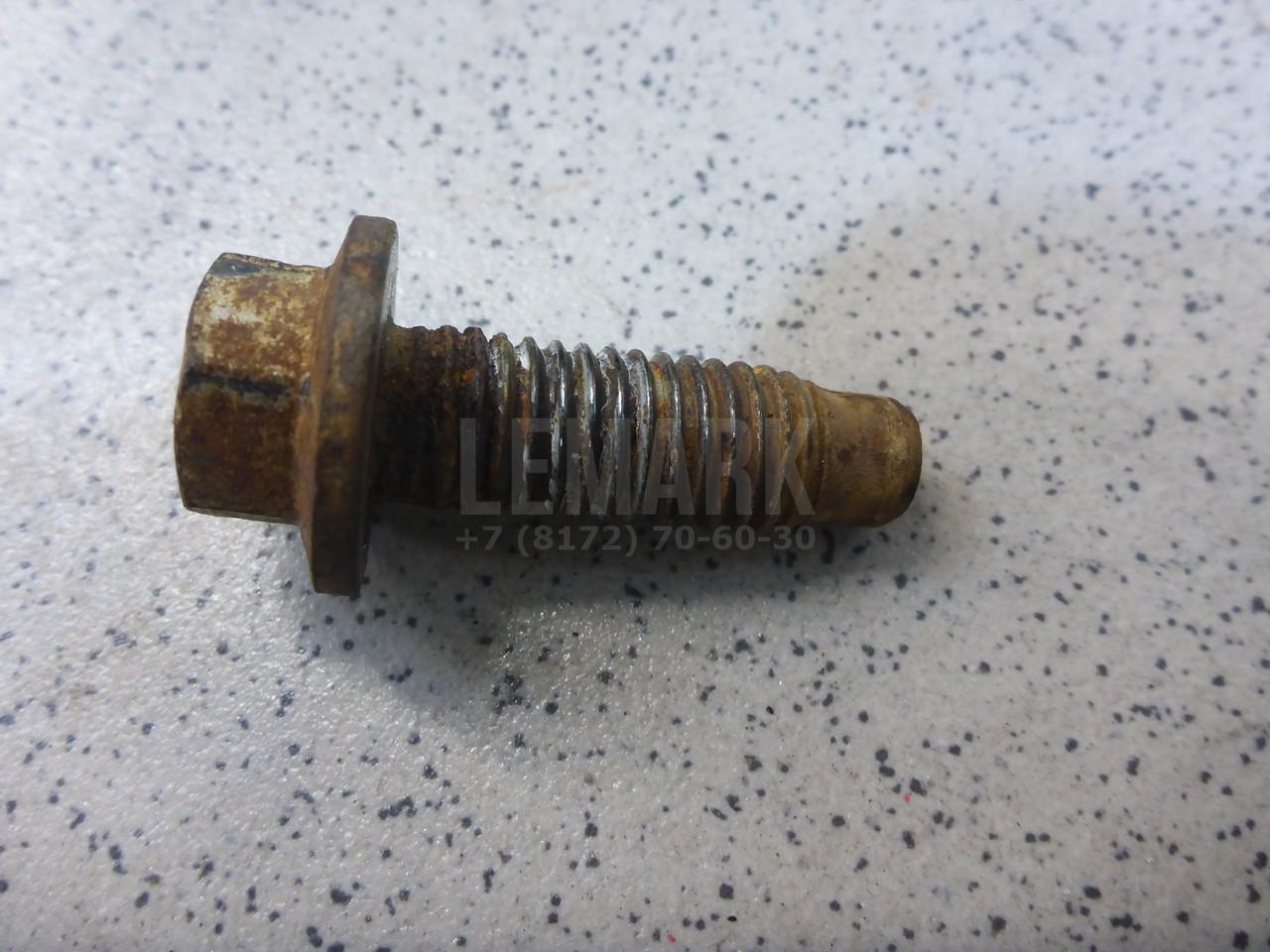 Болт опоры 1513389 Ford