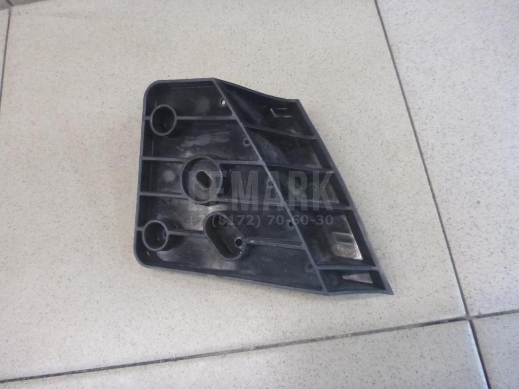 Кронштейн крепления фары 620444EA0A Nissan