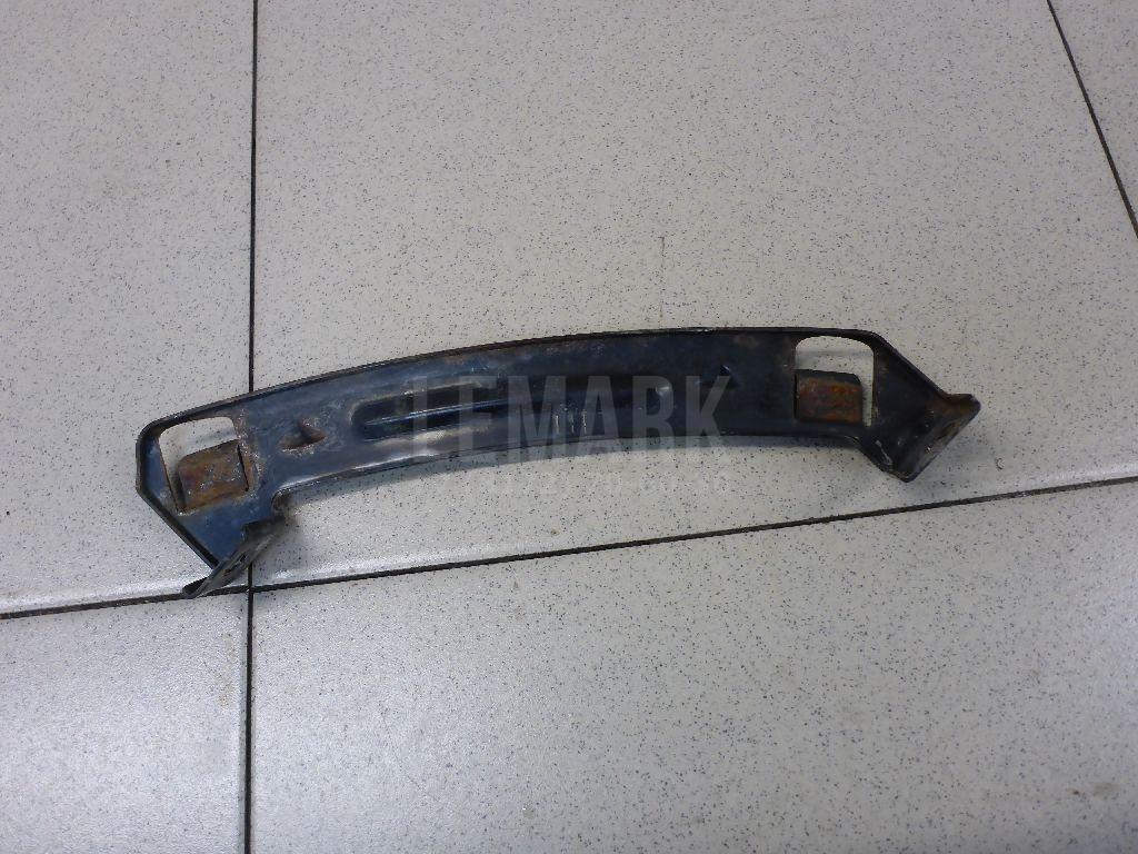 Кронштейн переднего бампера правый 865562B000 Hyundai-Kia