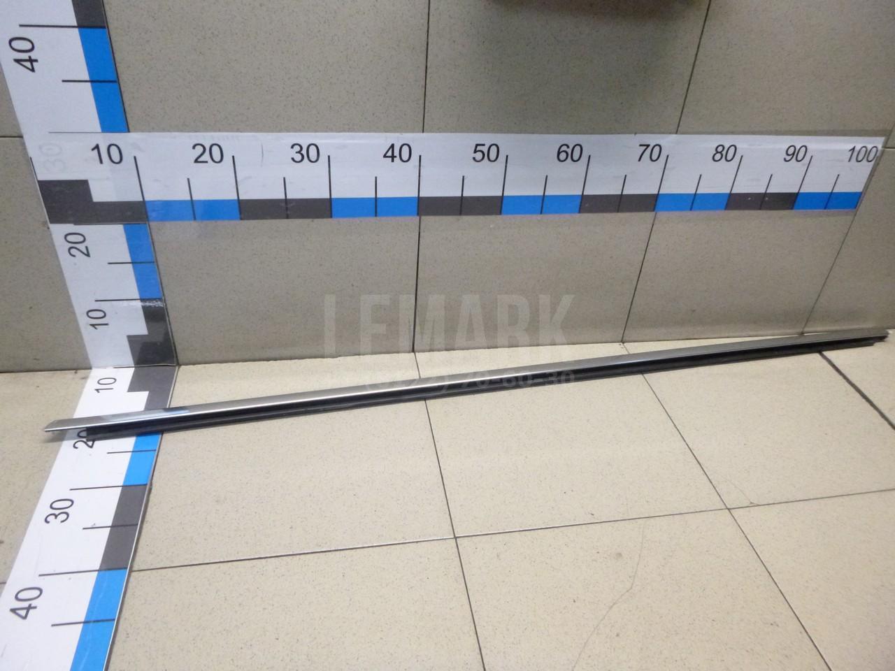 Накладка стекла переднего левого 7P0837475H7Z7 VAG