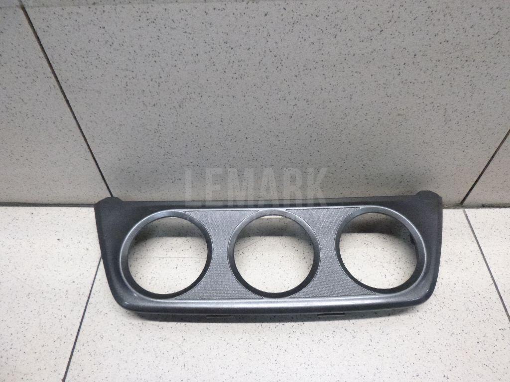 Накладка декоративная 554060R010 Toyota