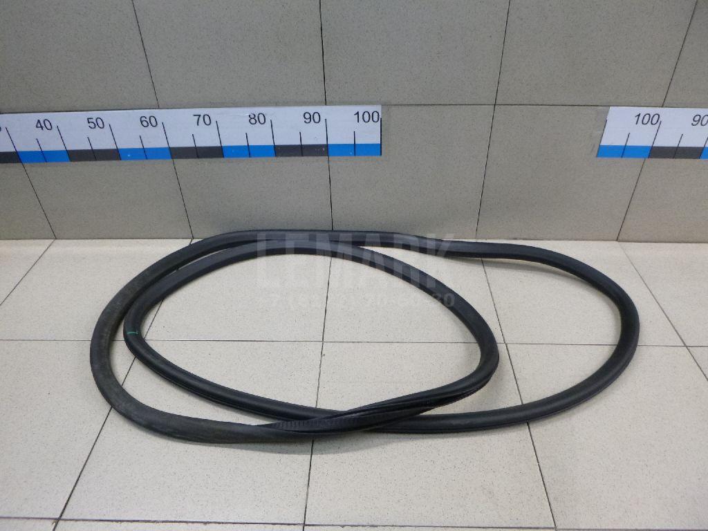 Уплотнитель двери 13259935 GM