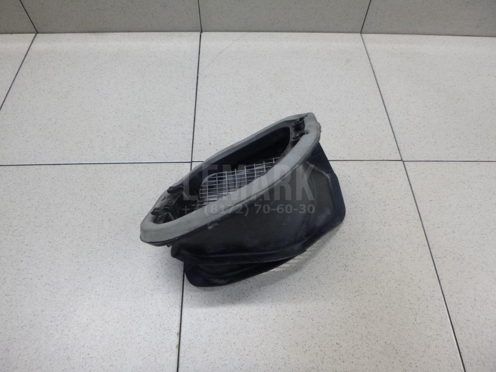 Воздухозаборник (внутри) 7P0819155B VAG
