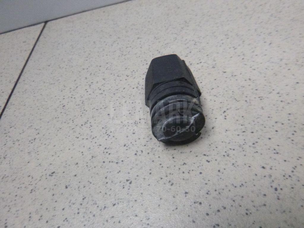Отбойник капота