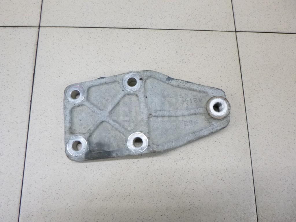 Кронштейн редуктора 5239142140 Toyota