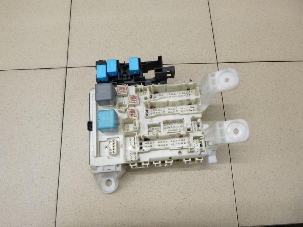 Блок предохранителей 8273042160 Toyota