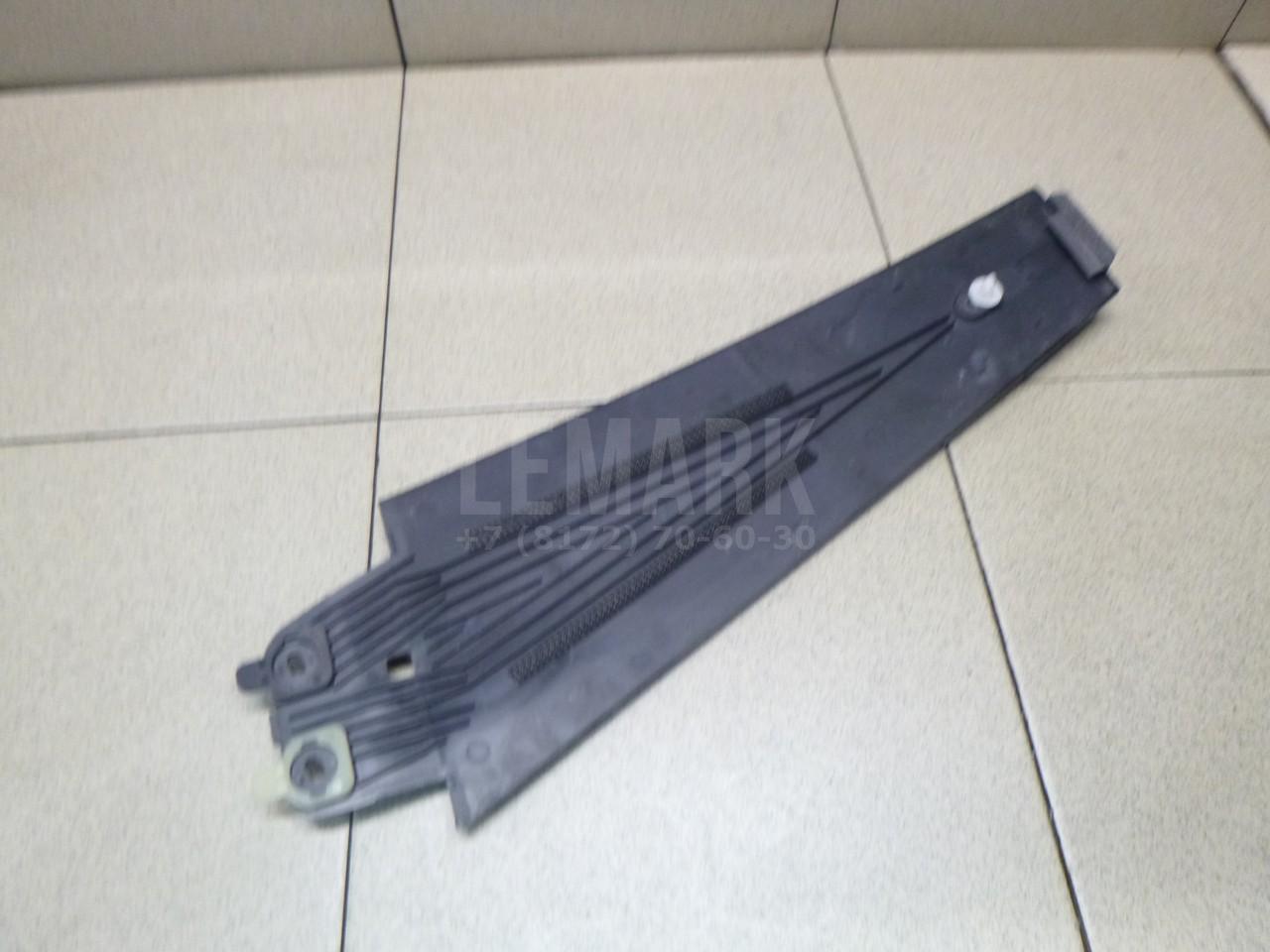 Накладка стойки для  BMW X1 E84 2009-2015