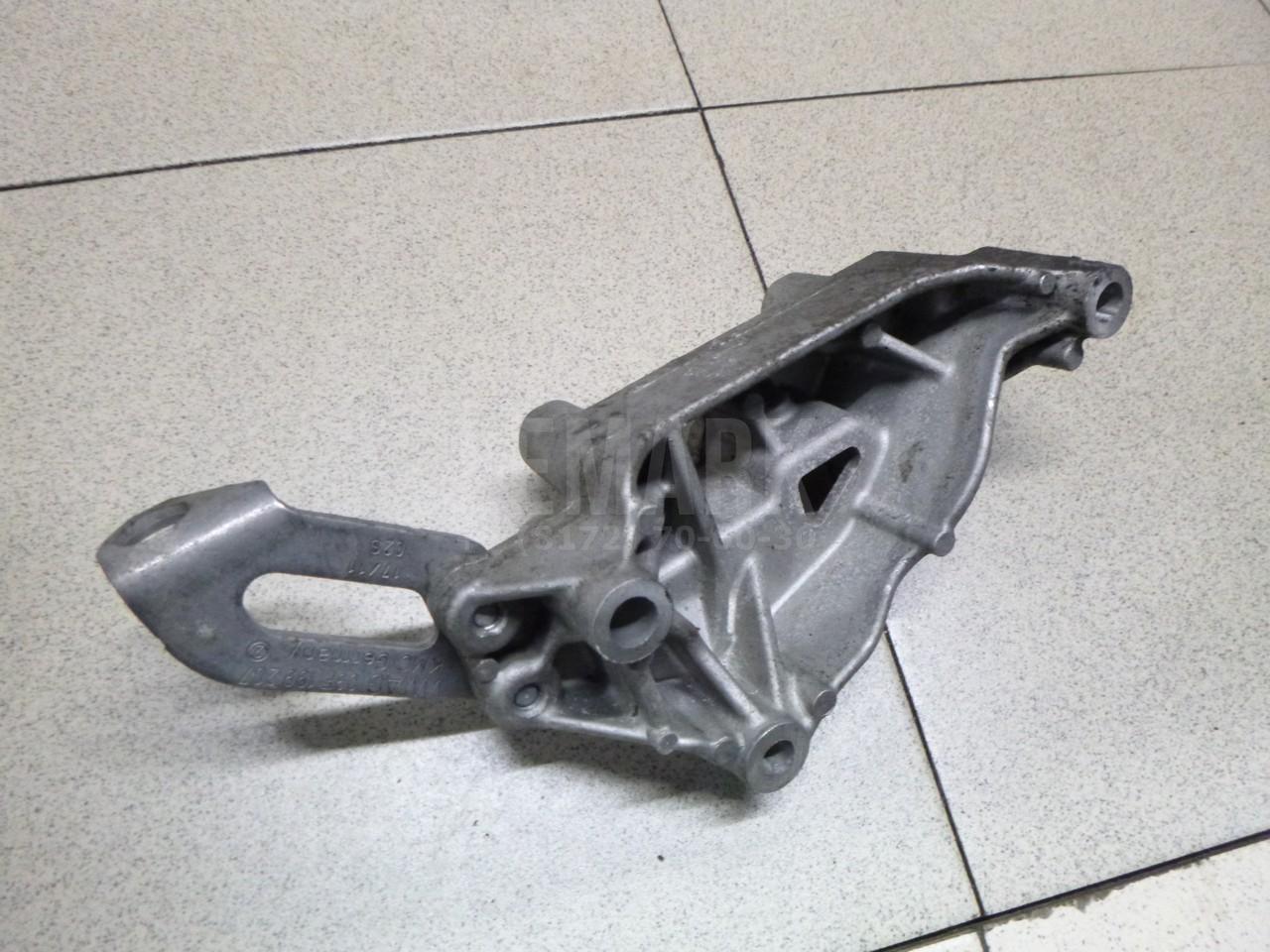 Кронштейн двигателя правый 03F199275D VAG