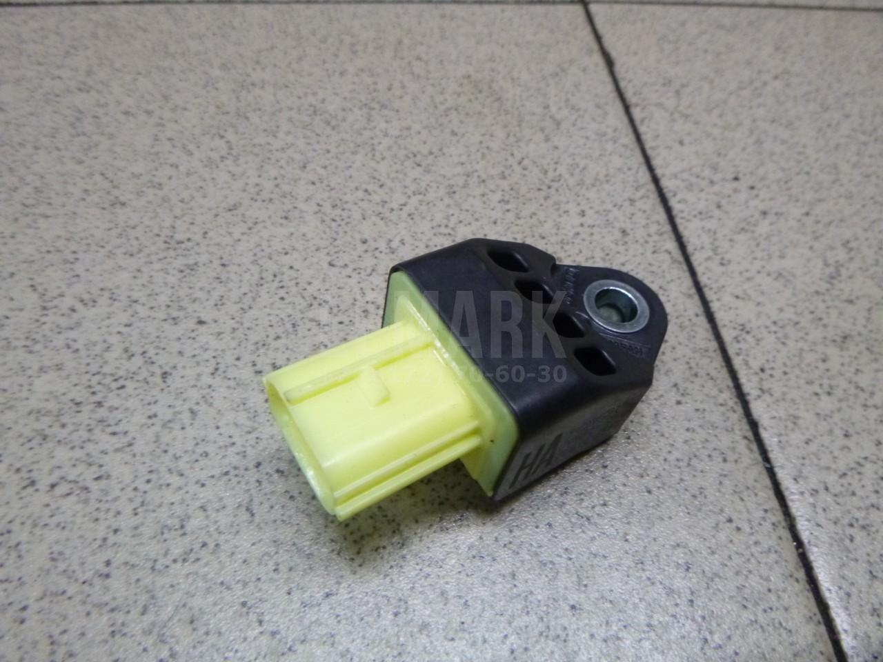 Датчик AIR BAG 8983112030 Toyota