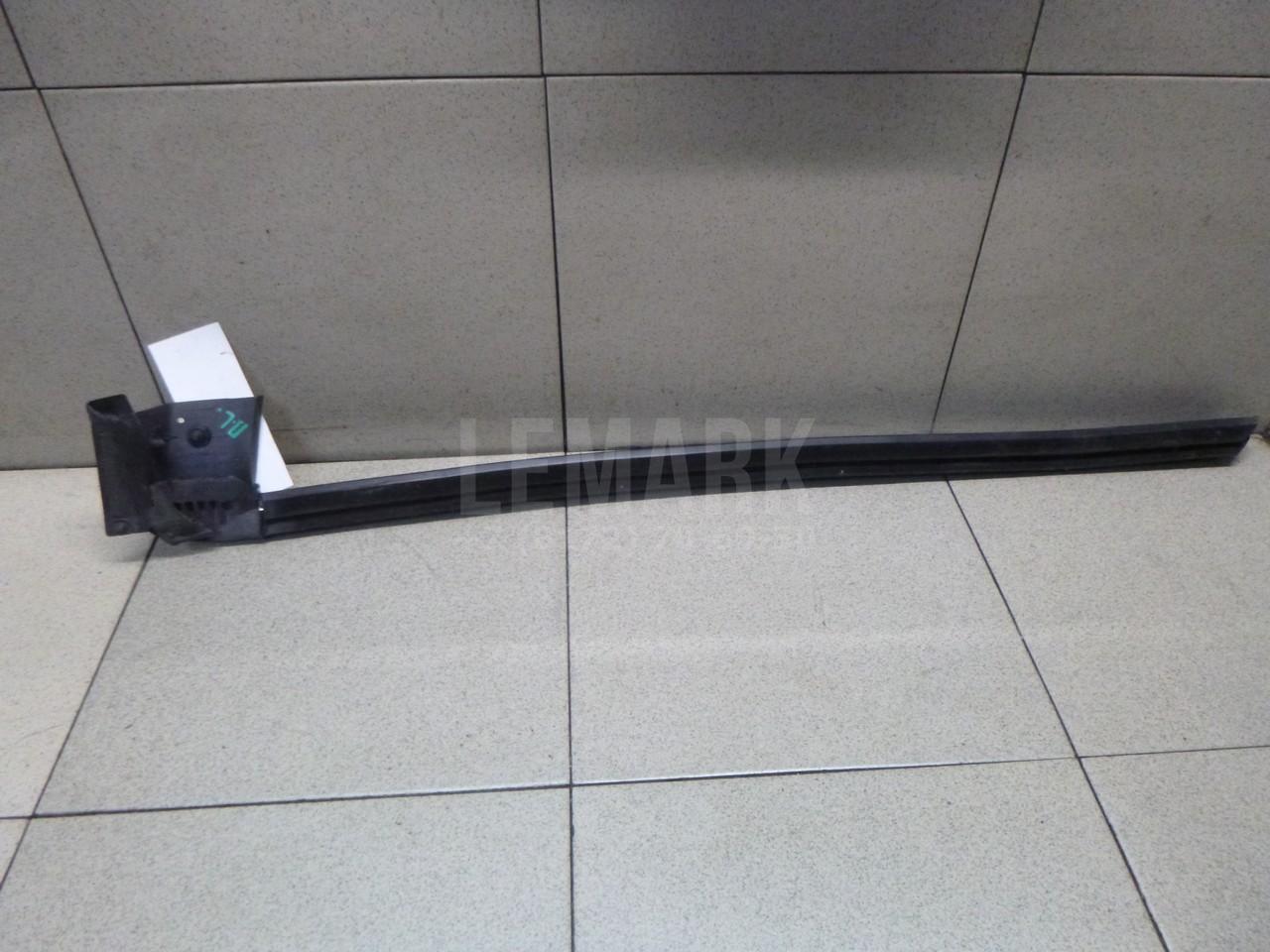 Уплотнитель стекла двери 3C8837471B5AP VAG