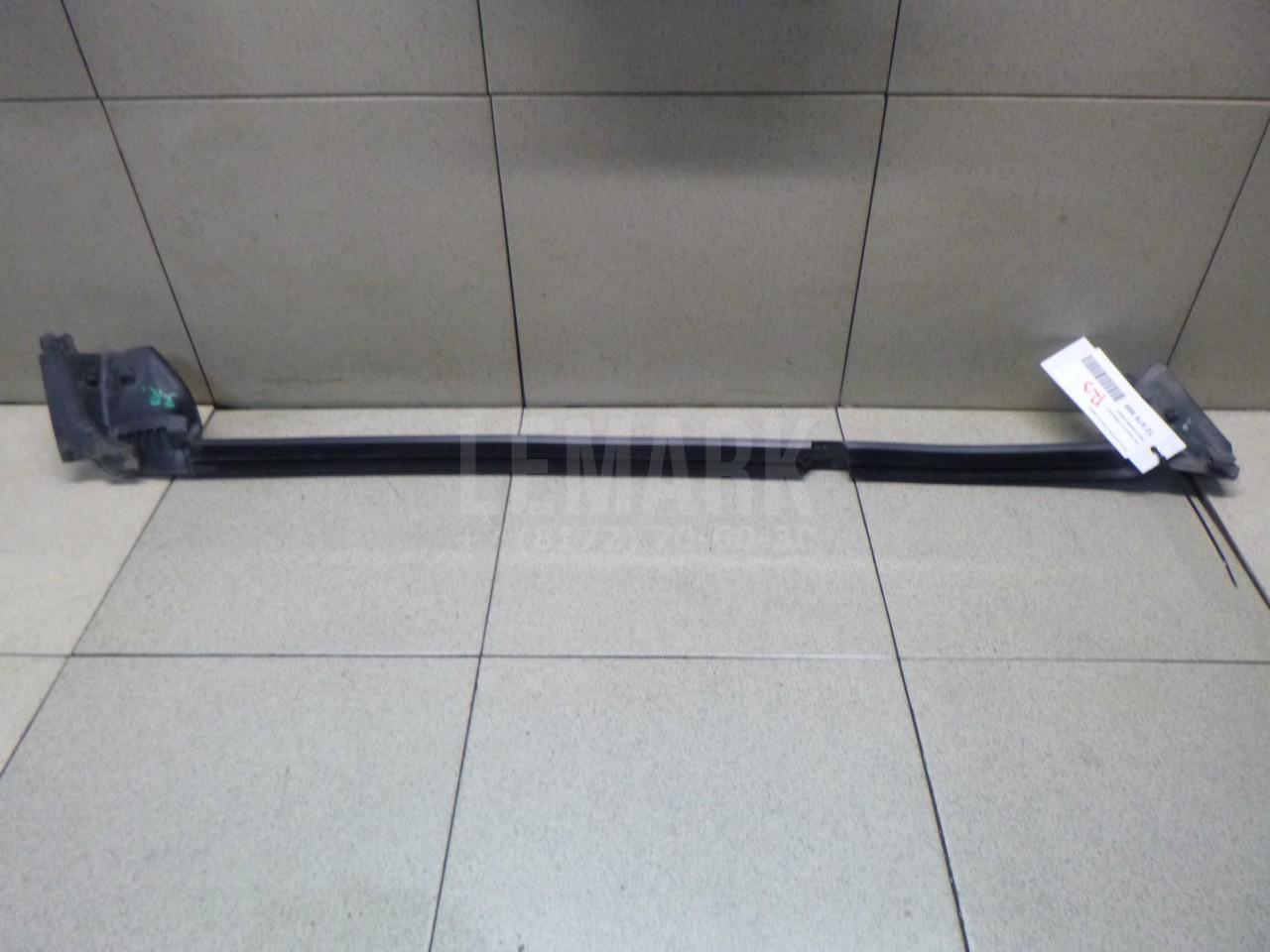 Уплотнитель стекла двери 3C8839472C5AP VAG