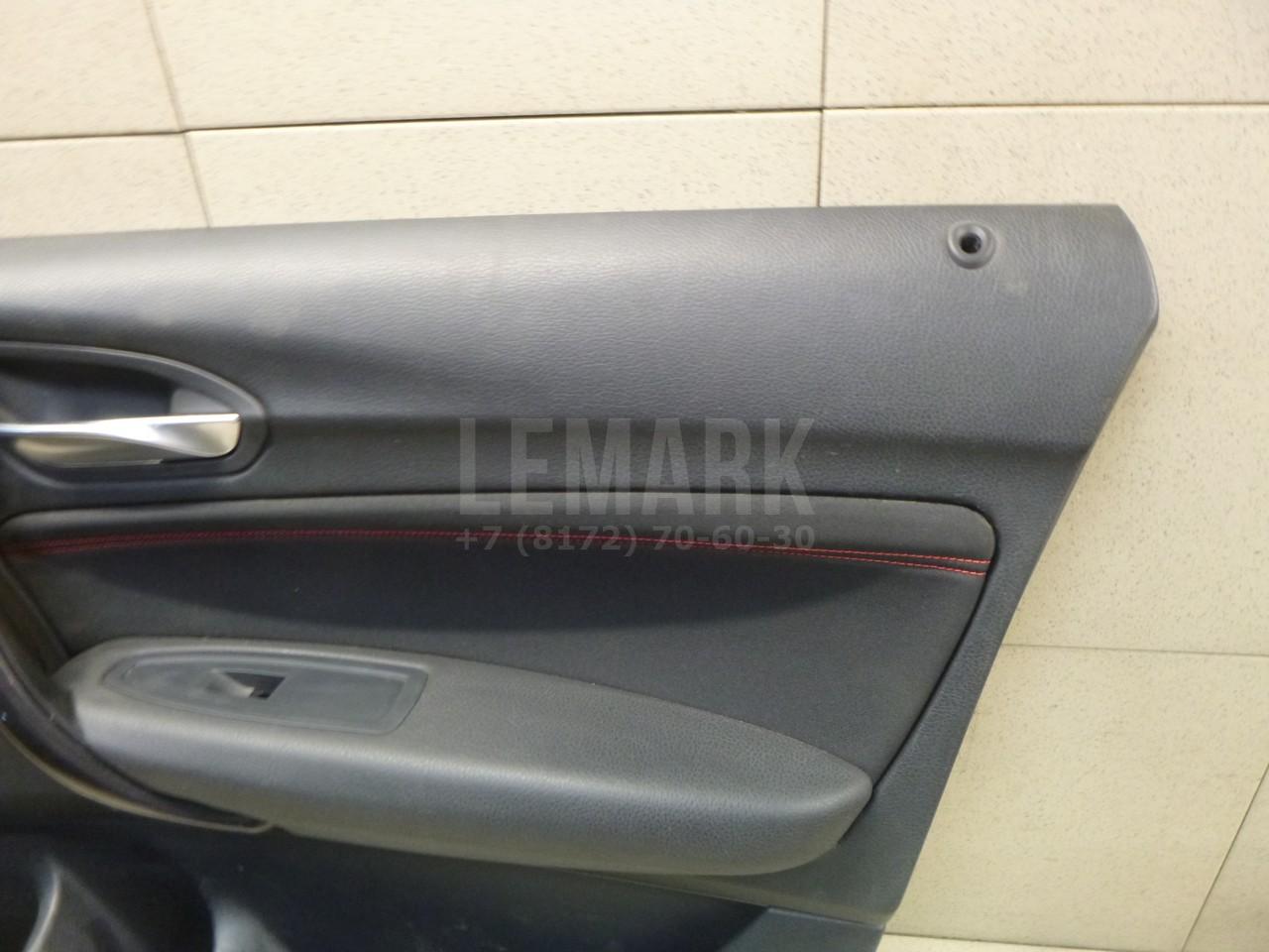 Обшивка двери передней правой для  BMW X7 G07 2018