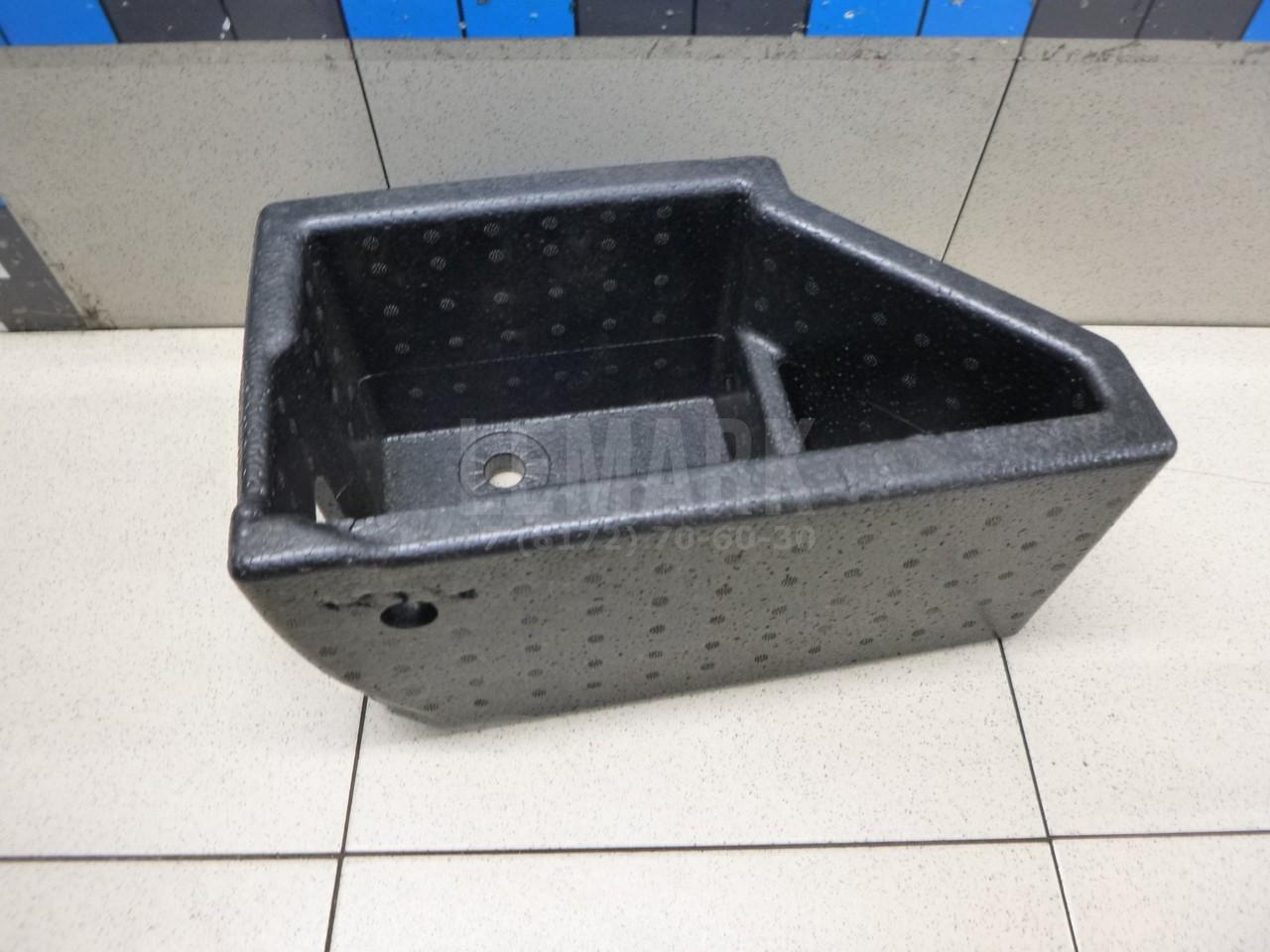 Контейнер в багажник 5L6858857B VAG