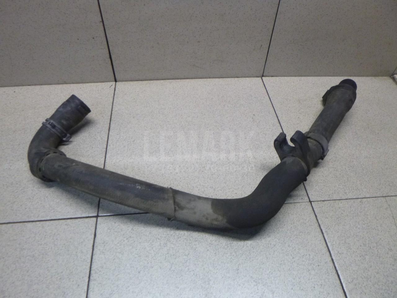 Патрубок радиатора 5N0122051AF VAG