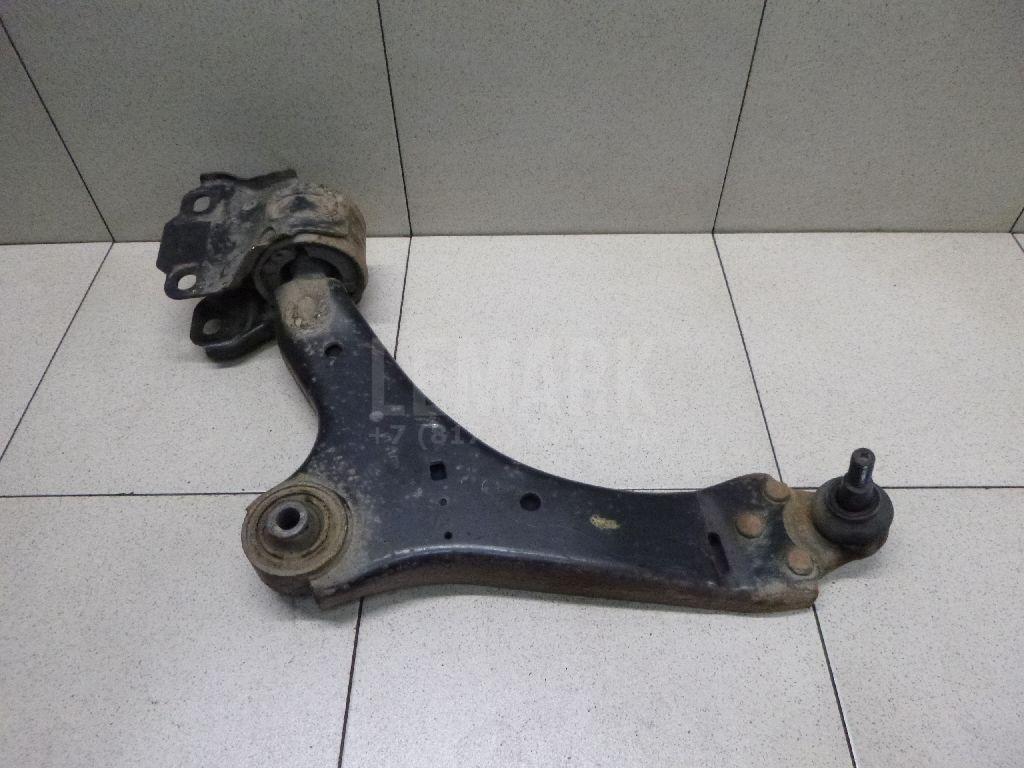 Рычаг передний левый LR002625 Land Rover