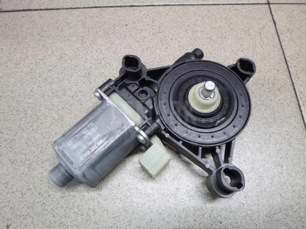 Моторчик стеклоподъемника 5Q0959802B VAG
