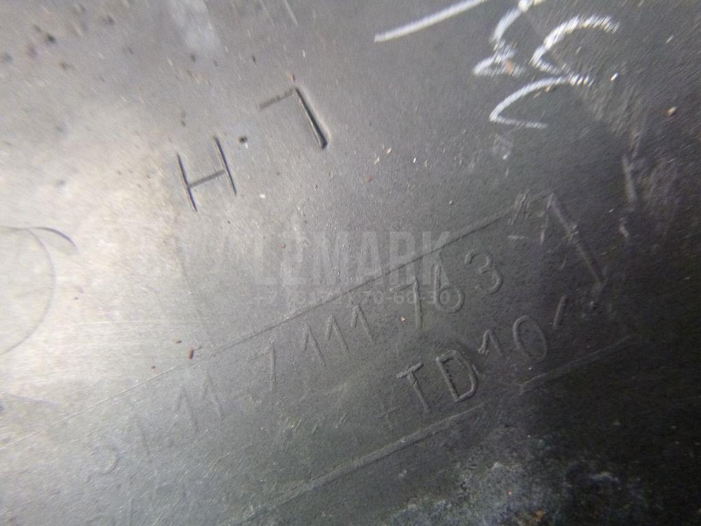 Рамка противотуманной фары левой для  BMW X3 E83 2004-2010