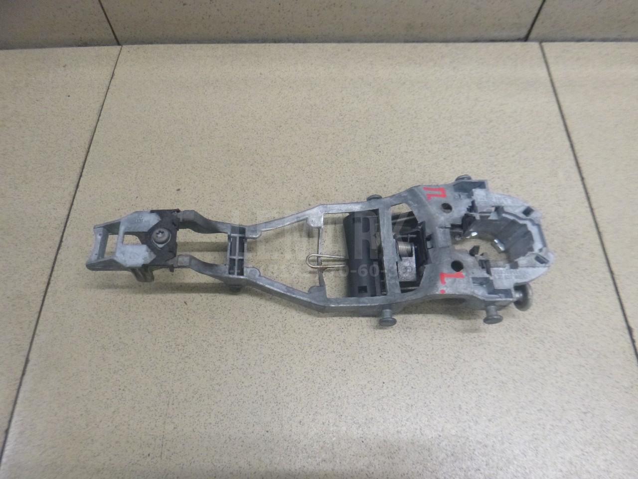 Кронштейн ручки 5J0837885B VAG