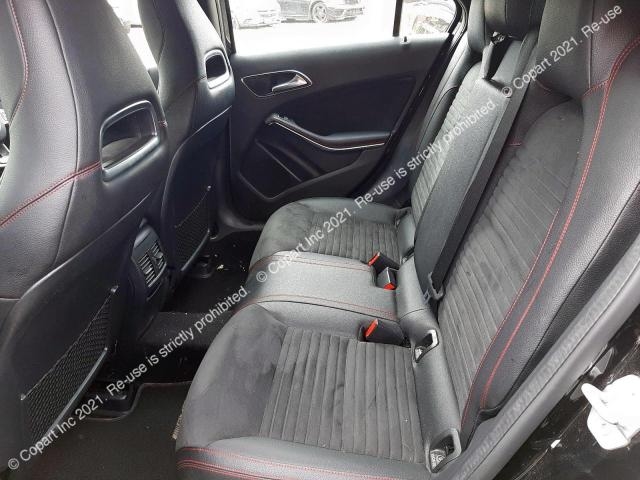 Travall Dog Guard Mercedes A-Class 5-door W176 2012- | Dog Barriers