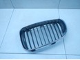 Решетка радиатора левая