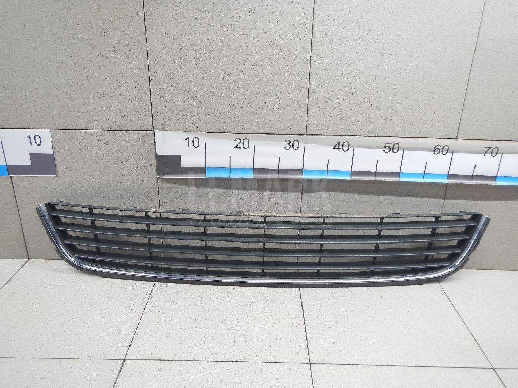 Решетка в бампер центральная 5K0853671RYP VAG