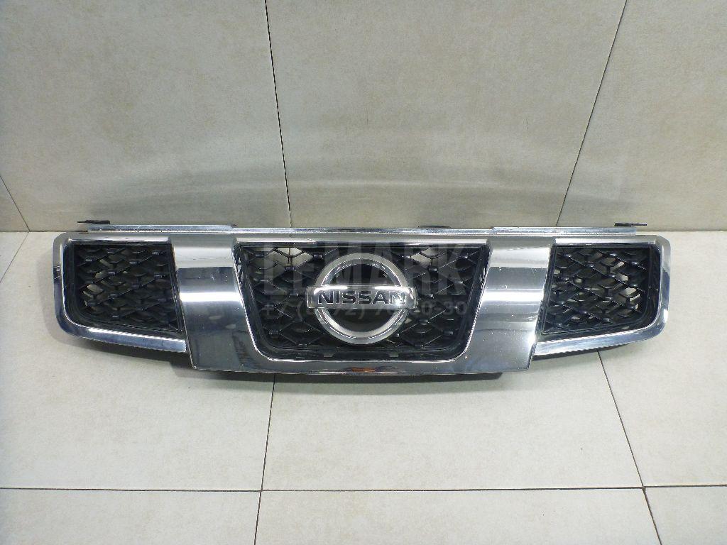 Решетка радиатора 623103UB0A Nissan