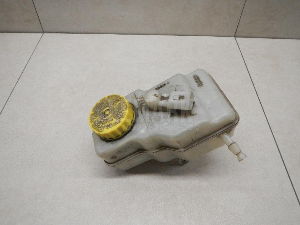 Бачок главного тормозного цилиндра 6R0611301A VAG