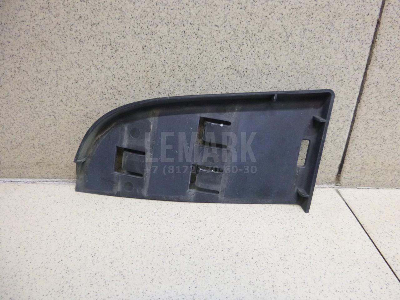 Заглушка бампера правая 62256JD01H Nissan