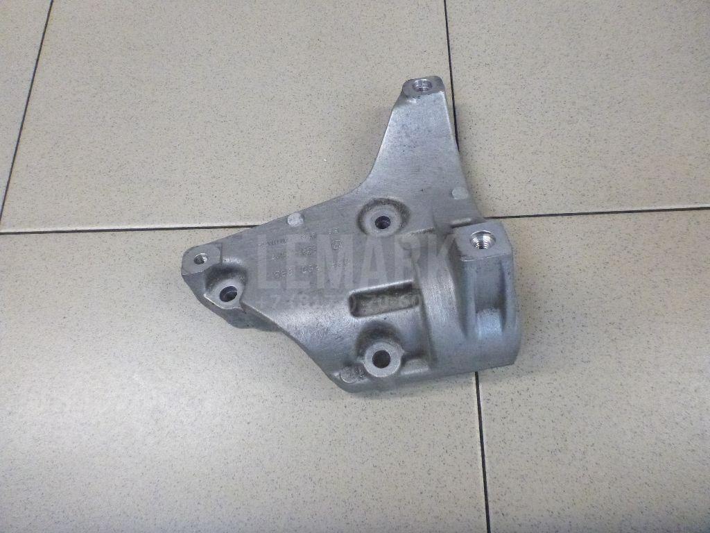 Кронштейн кондиционера 03F260885 VAG