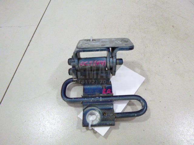 Петля двери задней правой нижняя 4B0833412D VAG