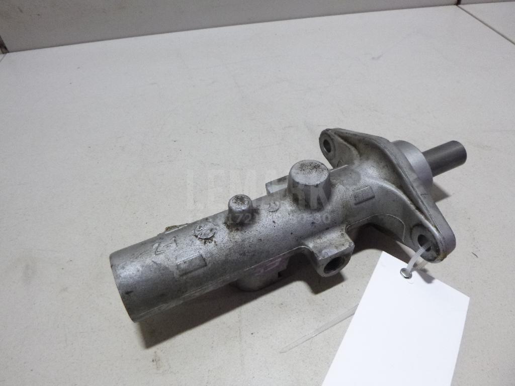 Цилиндр тормозной главный