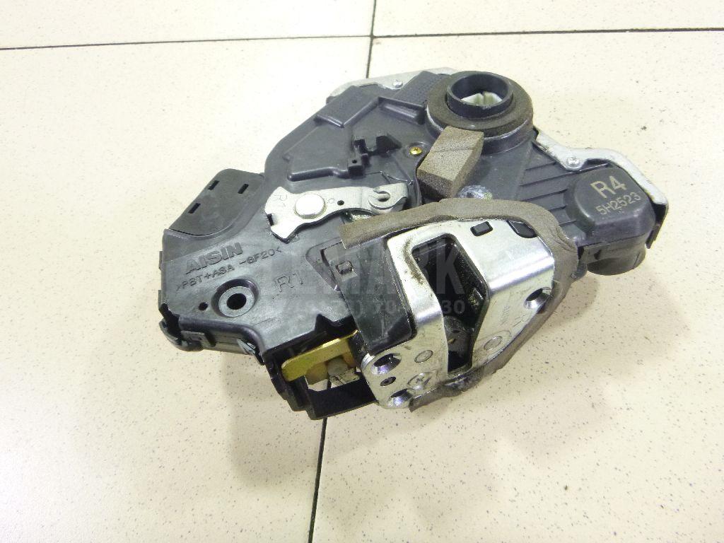 Замок двери передней правой 6903053090 Toyota
