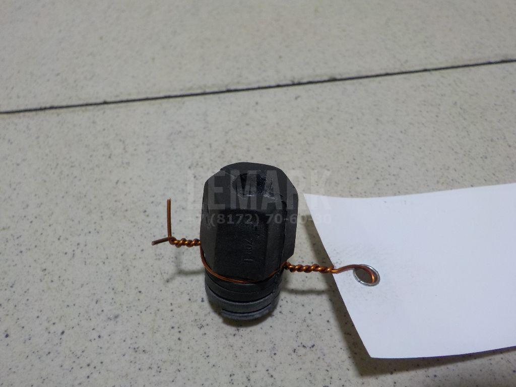 Отбойник капота для  Chery