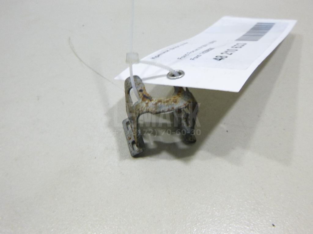 Крепеж форсунки 1429835 Ford