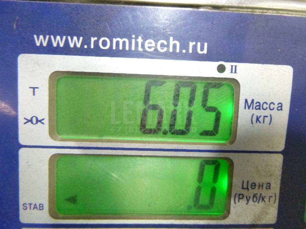 Кулак поворотный передний правый
