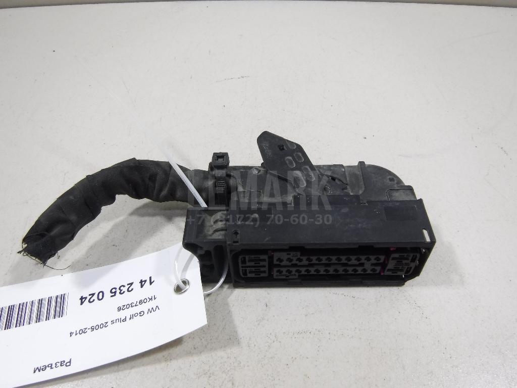 Разъем 1K0973026 VAG
