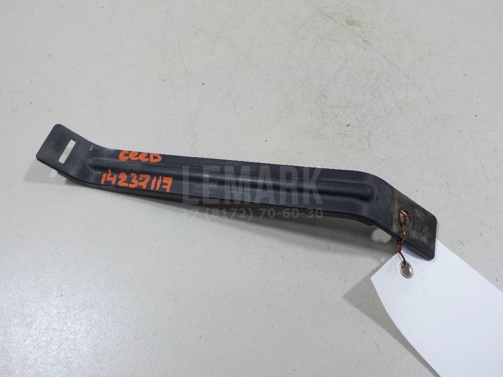 Кронштейн заднего бампера 866811H200 Hyundai-Kia