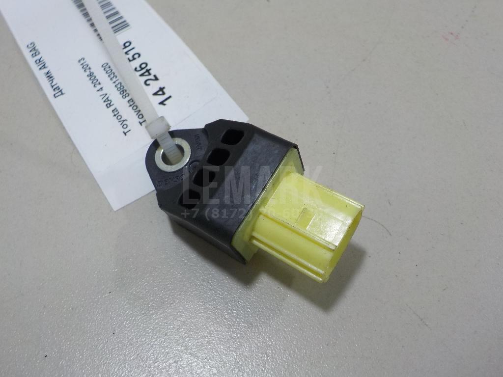 Датчик AIR BAG 8983133020 Toyota