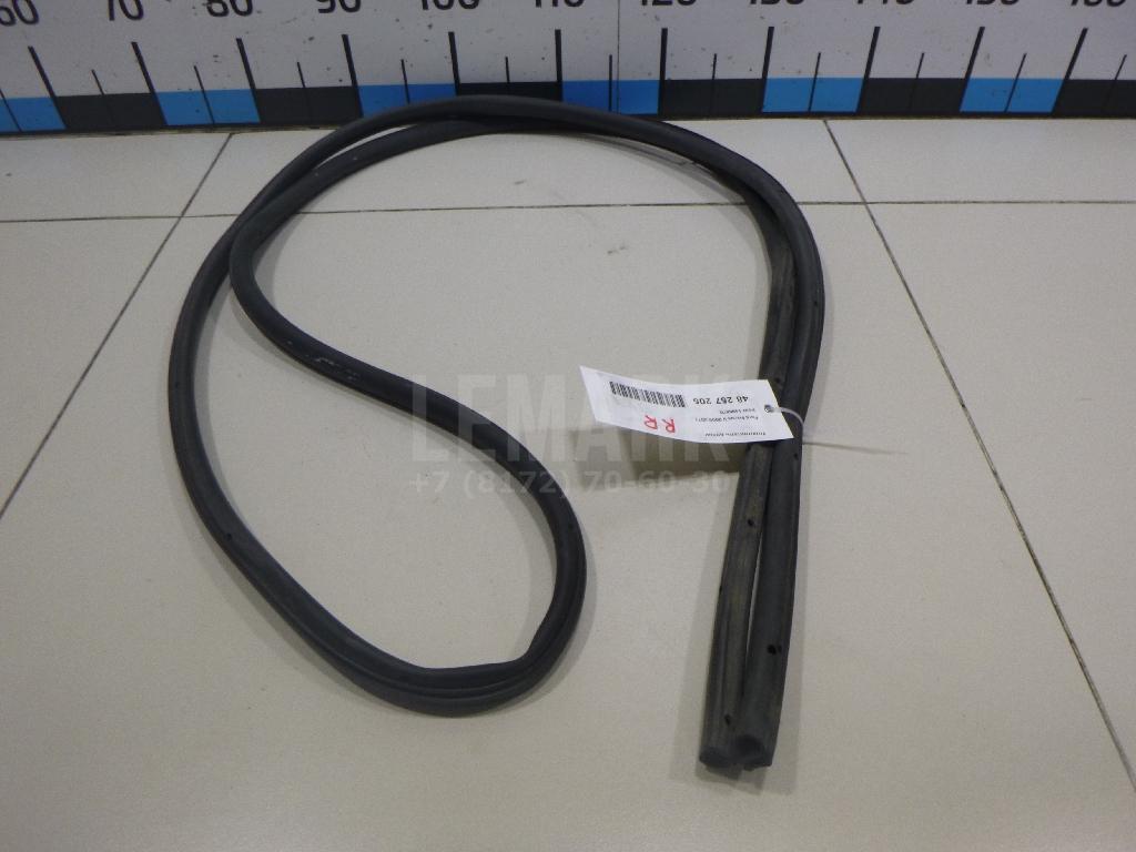 Уплотнитель двери 1495870 Ford