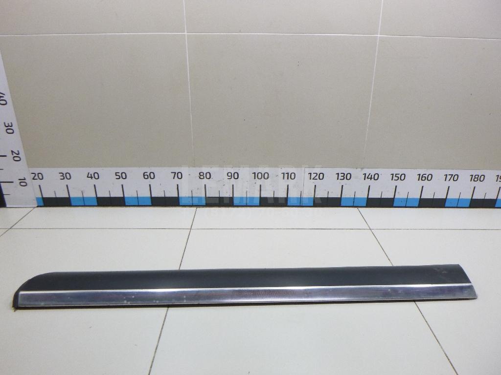 Накладка двери передней правой 7L6837788E VAG