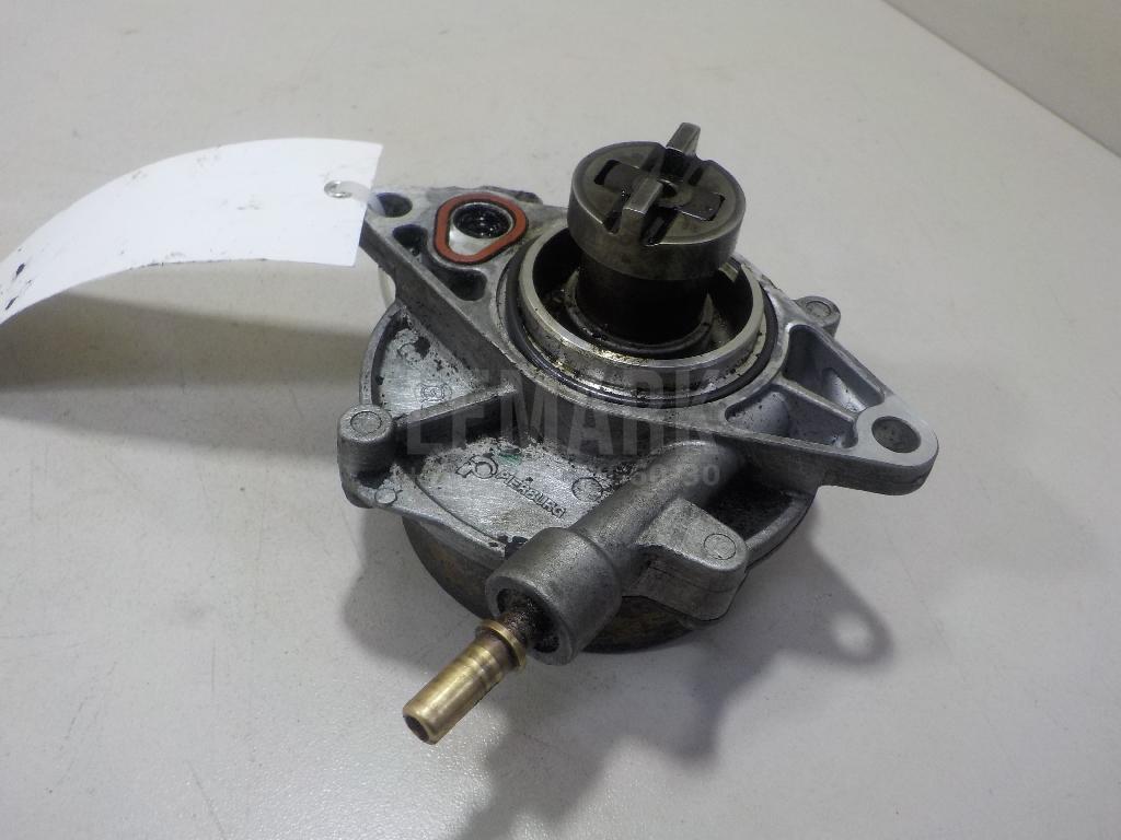 Насос вакуумный для  Audi V8 1988-1994