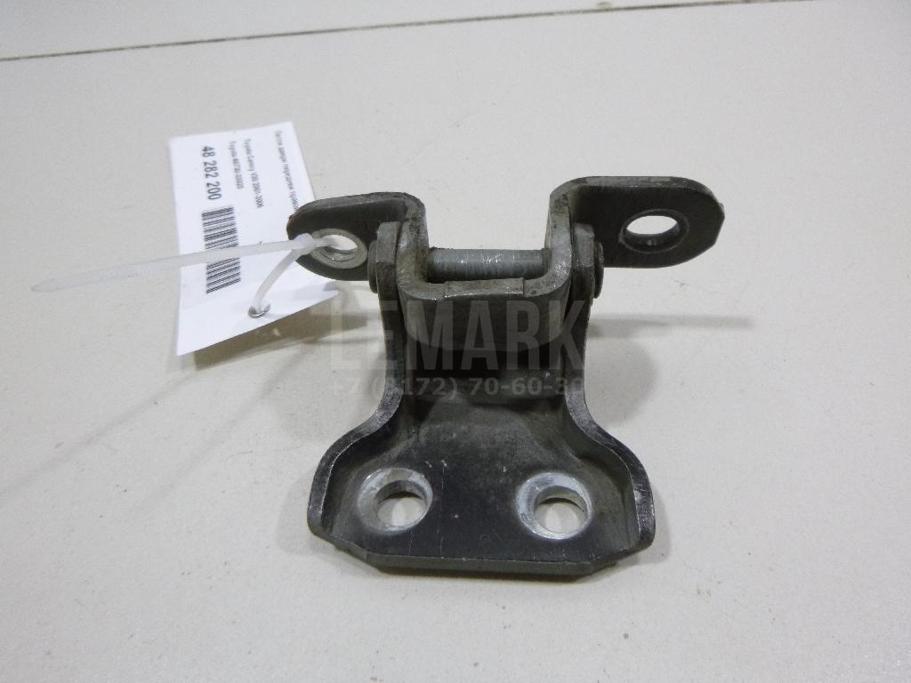 Петля двери передней правой нижняя 6873033020 Toyota