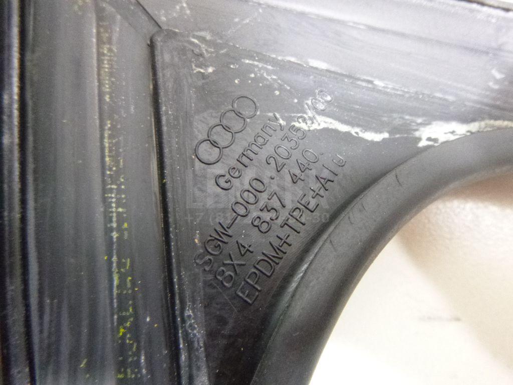 Уплотнитель стекла двери для  BMW X5 E70 2007-2013