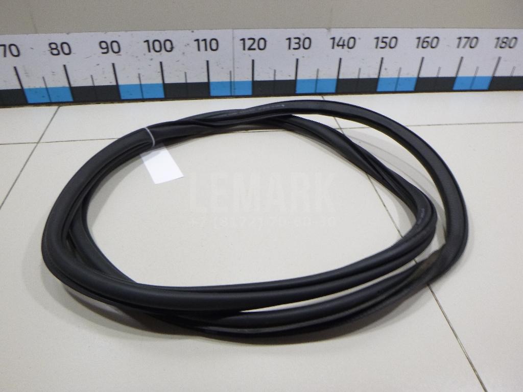 Уплотнитель двери 5E9867367A VAG