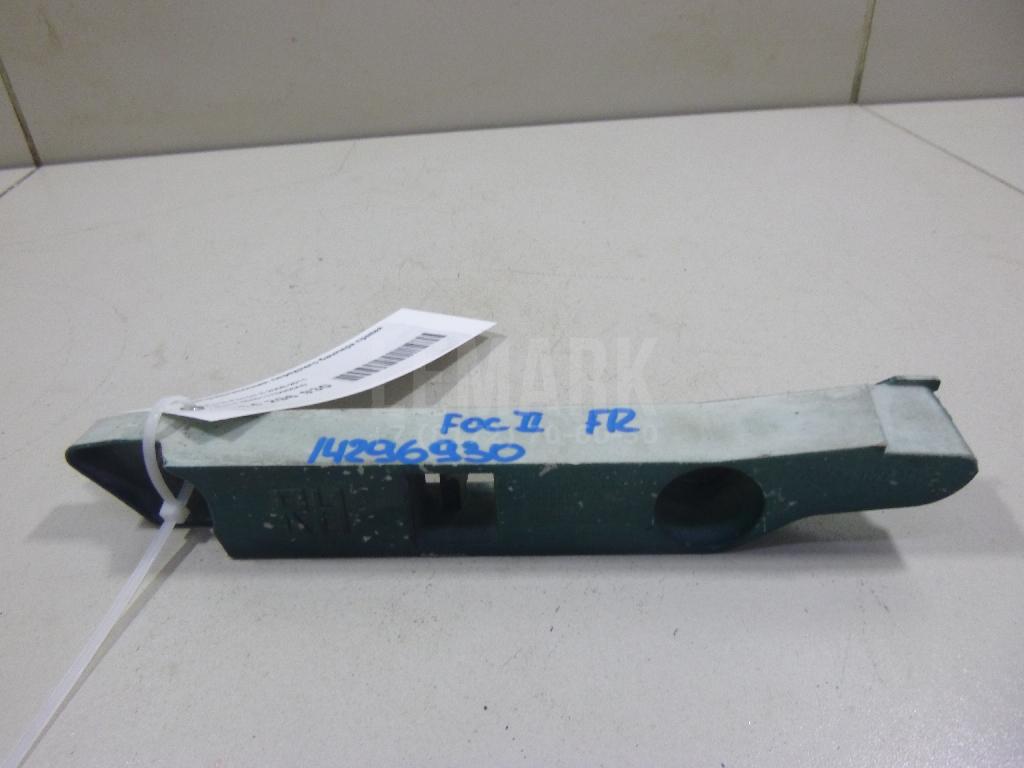 Направляющая переднего бампера правая 8M5117D958AD Ford